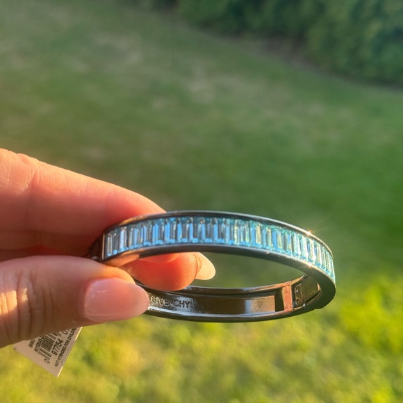 Vintage GIVENCHY hammered silver tone London Blue Topaz color bracelet - Picture 12 of 13